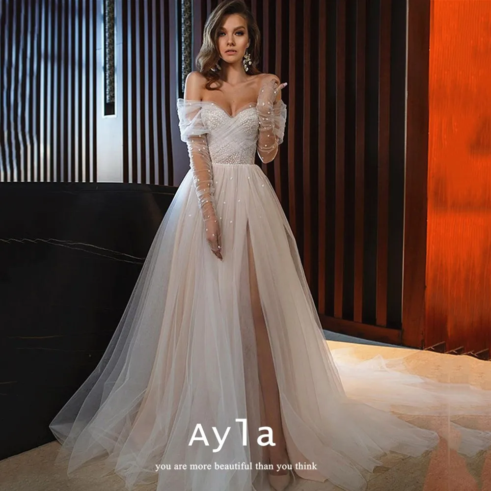 The Glistening Fabric Chest Ball Gown Wedding Dress With Pearl Ornament Grace Side Slit Bridal Gowns Vestidos De Boda Bride Robe 
The Glistening Fabric Chest Ball Gown Wedding Dress With Pearl Ornament Grace Side Slit Bridal Gowns Vestidos De Boda Bride Robe