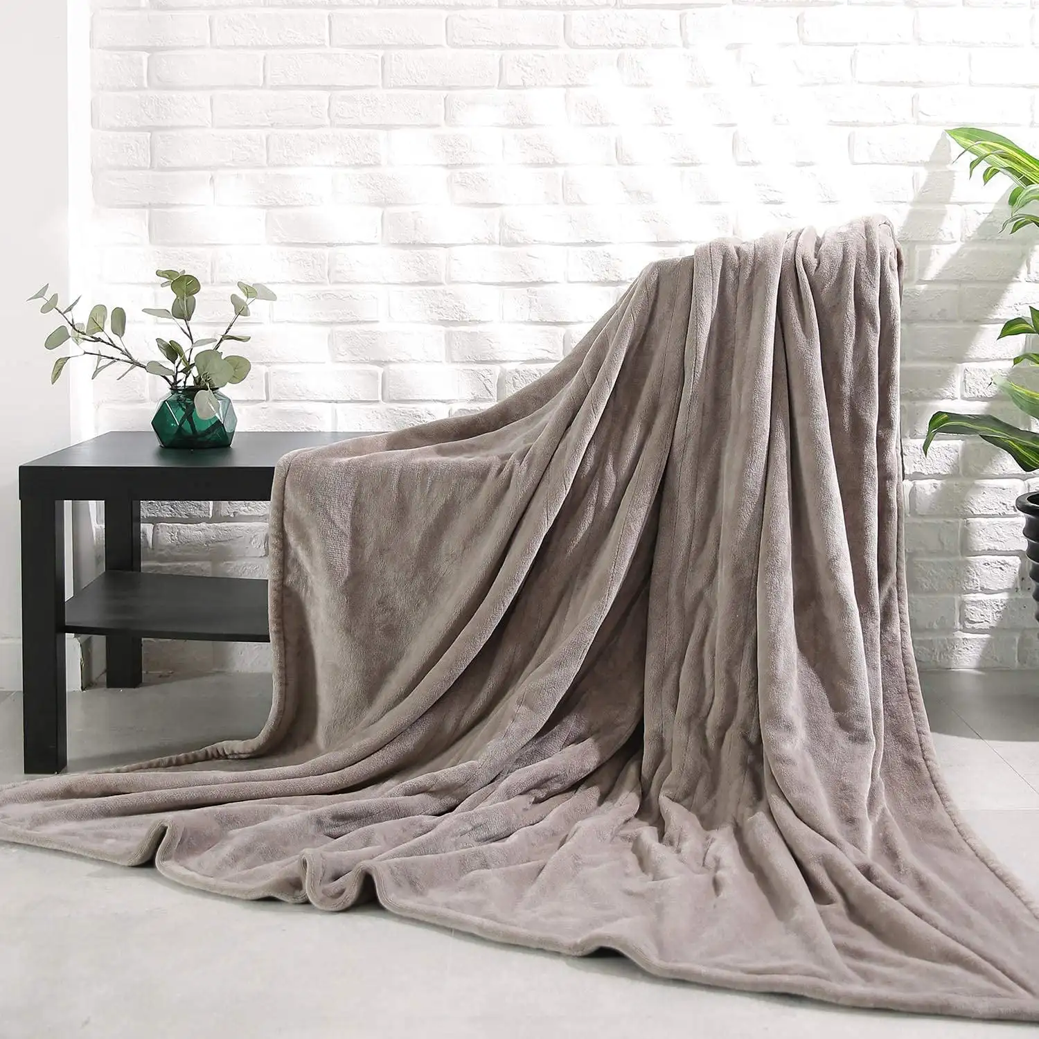 Electric Blanket 72" x 84" Oversized Flannel Heated Throw ETL Certification Fast Heating Blanket with 4 Heating Levels & 10 Hour
Electric Blanket 72" x 84" Oversized Flannel Heated Throw ETL Certification Fast Heating Blanket with 4 Heating Levels & 10 Hour