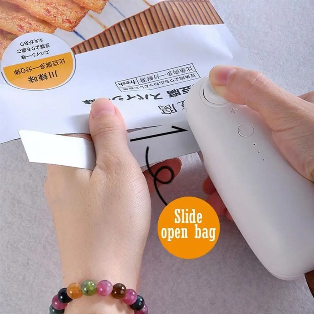 Portable Mini Heat Sealer Handheld Built-in Li-battery USB Powered Bag Pouch Sealer Rechargeable Food Bag Sealing Machine
Portable Mini Heat Sealer Handheld Built-in Li-battery USB Powered Bag Pouch Sealer Rechargeable Food Bag Sealing Machine