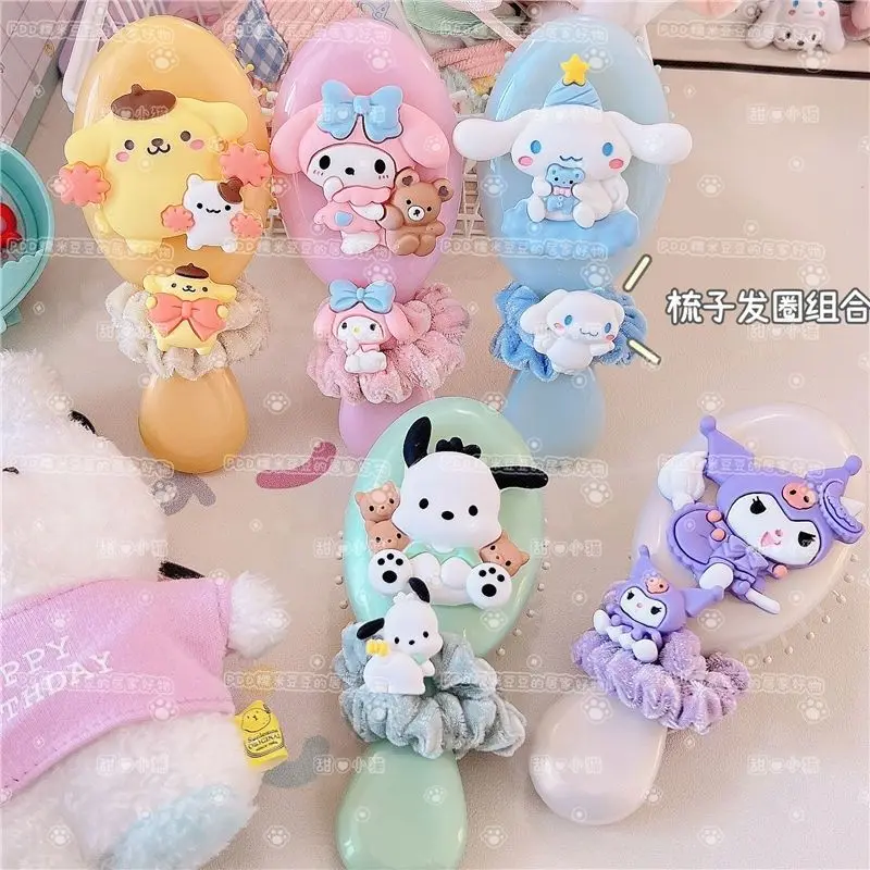 Sanrio Kuromi Милая почтовая щетка коричная расческа для волос комбинированная портативная детская фотогребень креативный подарок
Sanrio Kuromi Милая почтовая щетка коричная расческа для волос комбинированная портативная детская фотогребень креативный подарок