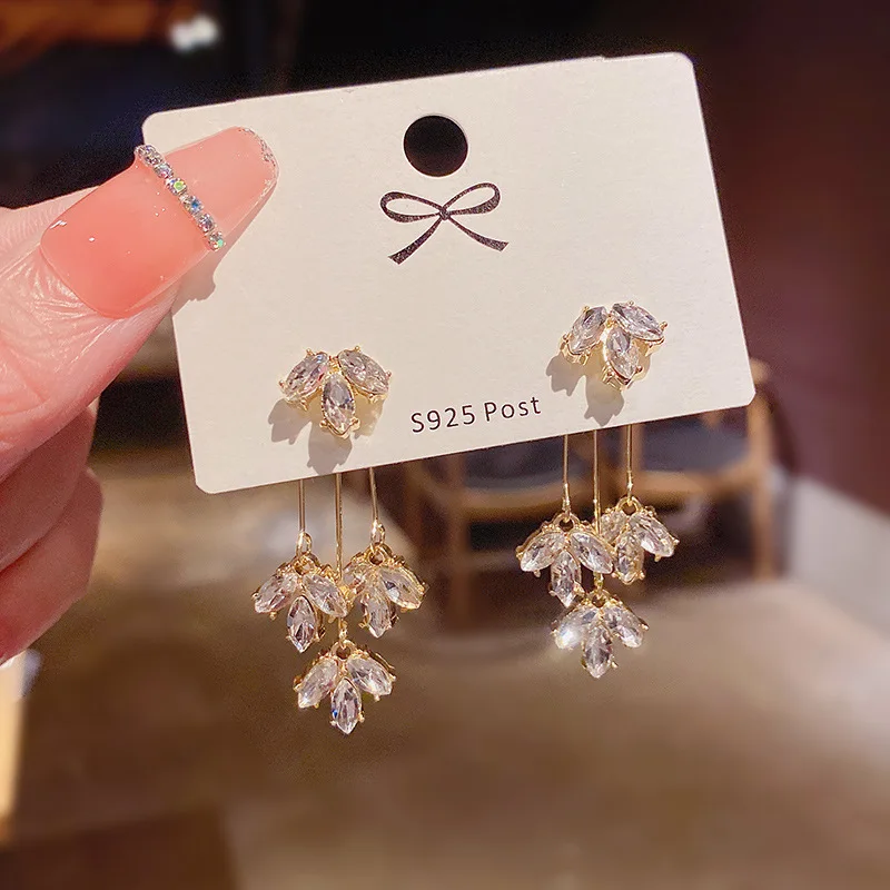 S925 Sterling Silver Needle Super Glittering Plants Leaves Zircon Decor Swing Drop Earring Jackets
S925 Sterling Silver Needle Super Glittering Plants Leaves Zircon Decor Swing Drop Earring Jackets