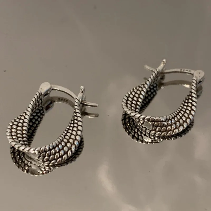Vintage 925 Silver Needle Hoop Earrings For Women Korean Fashion Creative Geometric Twisted Party Eearring Jewelry
Vintage 925 Silver Needle Hoop Earrings For Women Korean Fashion Creative Geometric Twisted Party Eearring Jewelry