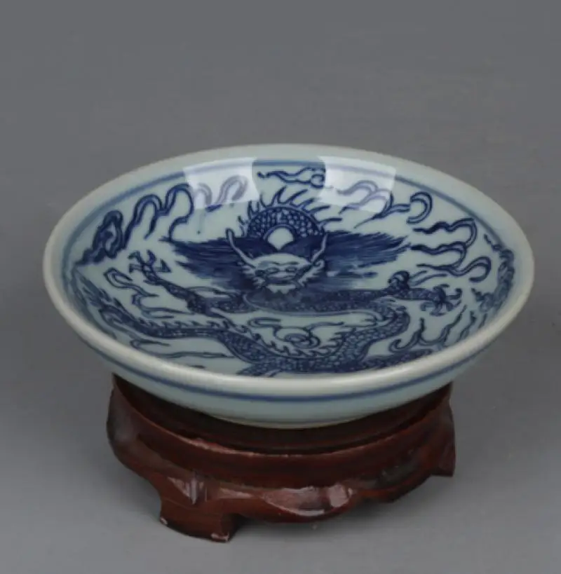 Handmade Ancient Porcelain Chinese Blue White Porcelain Dragon Plate 4.92Inch
Handmade Ancient Porcelain Chinese Blue White Porcelain Dragon Plate 4.92Inch
