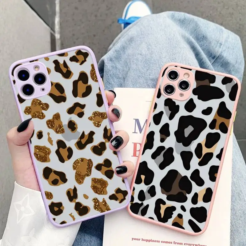 Leopard Print Phone Case for iPhone X XR XS 7 8 Plus 11 12 13 pro MAX 13mini Translucent Matte Case 
Leopard Print Phone Case for iPhone X XR XS 7 8 Plus 11 12 13 pro MAX 13mini Translucent Matte Case