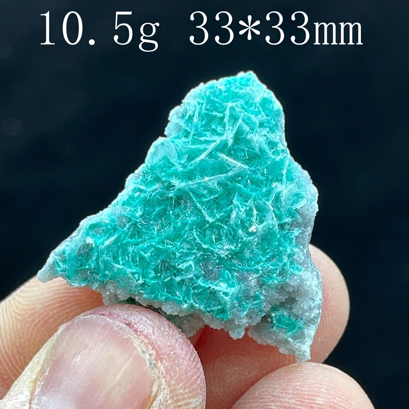 Зеленый рогрит, минеральный образец
Зеленый рогрит, минеральный образец