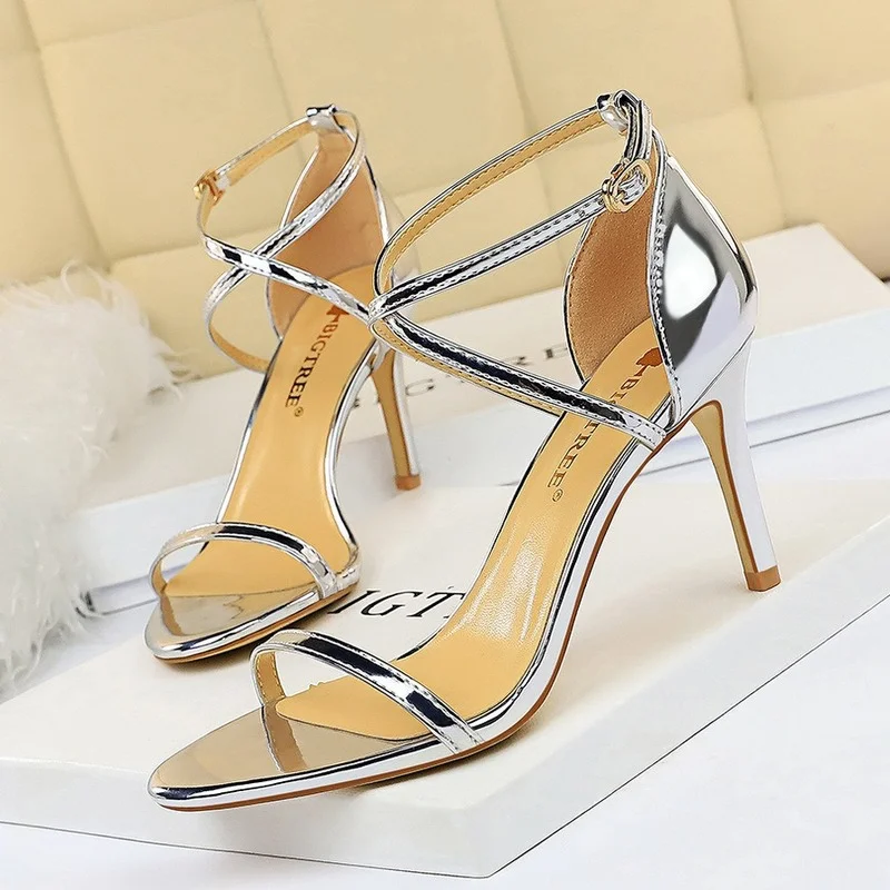 2022 Fashion Women 8cm 11cm High Heels Summer Low Heel Sandals Roman Nude High Heels Ladies Gladiator Stilettos Strippers
2022 Fashion Women 8cm 11cm High Heels Summer Low Heel Sandals Roman Nude High Heels Ladies Gladiator Stilettos Strippers