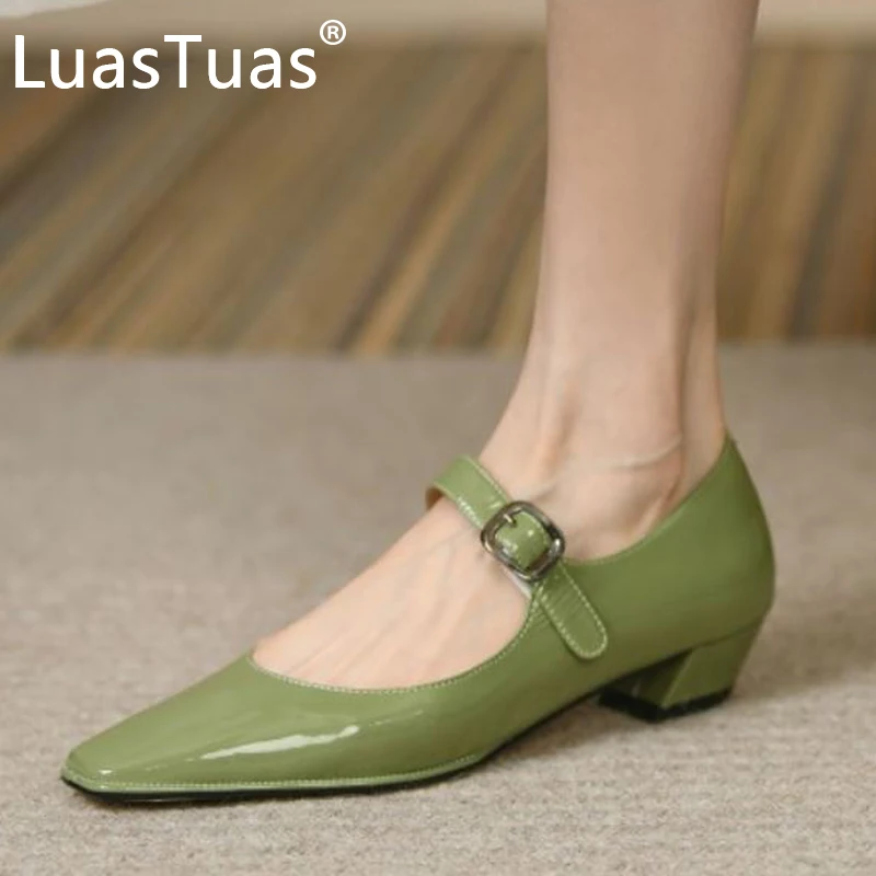 Женские туфли-лодочки из натуральной кожи с пряжкой, размеры 34-39 
Женские туфли-лодочки из натуральной кожи с пряжкой, размеры 34-39