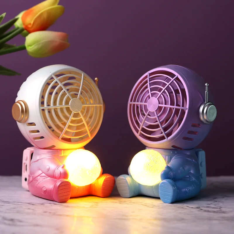 C2 Mini Fan Led Night Light Portable Space Planet Atmosphere Light Fan Usb Astronaut Charging Desktop Silent Fan Children Gifts 
C2 Mini Fan Led Night Light Portable Space Planet Atmosphere Light Fan Usb Astronaut Charging Desktop Silent Fan Children Gifts
