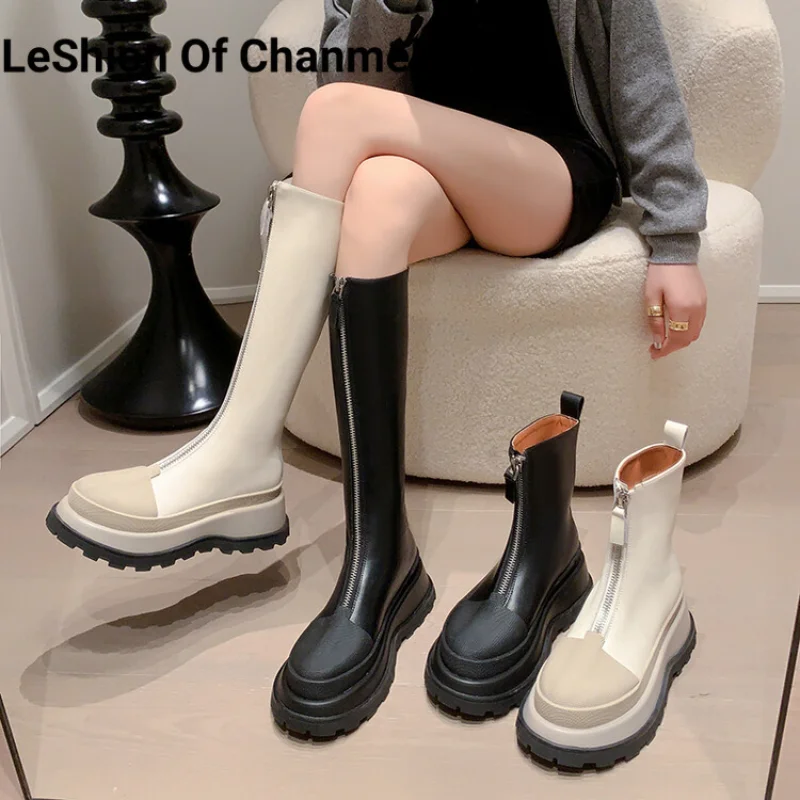 Женские туфли из натуральной кожи, с круглым носком
Женские туфли из натуральной кожи, с круглым носком