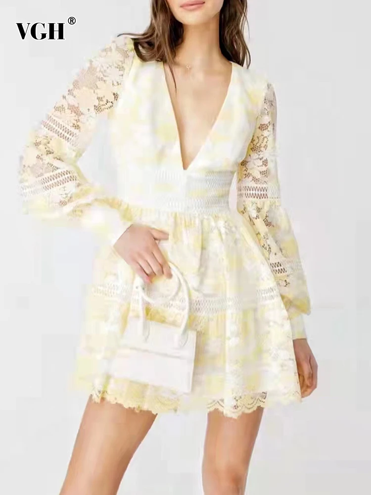 VGH Print Colorblock Dress For Women V Neck Long Sleeve High Waist Cut Out Mini Dresses Female Spring Fashion Clothing New Style
VGH Print Colorblock Dress For Women V Neck Long Sleeve High Waist Cut Out Mini Dresses Female Spring Fashion Clothing New Style