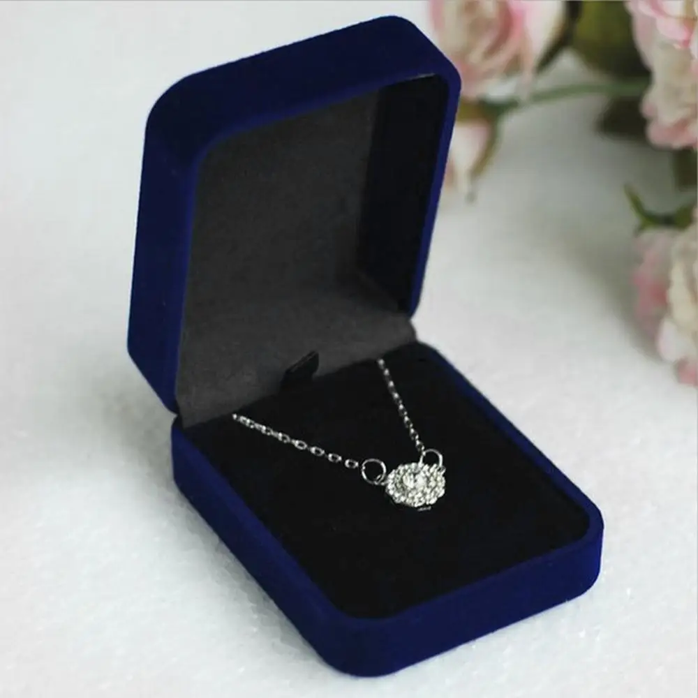 Velvet Necklace Jewelry Container Gift Display Box Ring Bracelet Storage Case
Velvet Necklace Jewelry Container Gift Display Box Ring Bracelet Storage Case