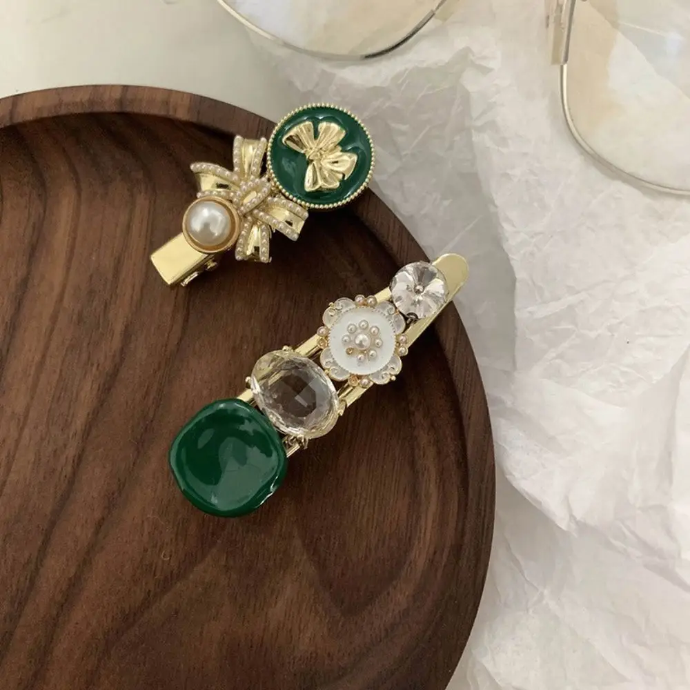 Baroque Retro Broken Hair Green Pearl Hair Jewelry Korean Style Hairpin Duckbill Clip Women Barrette Bangs Clip
Baroque Retro Broken Hair Green Pearl Hair Jewelry Korean Style Hairpin Duckbill Clip Women Barrette Bangs Clip