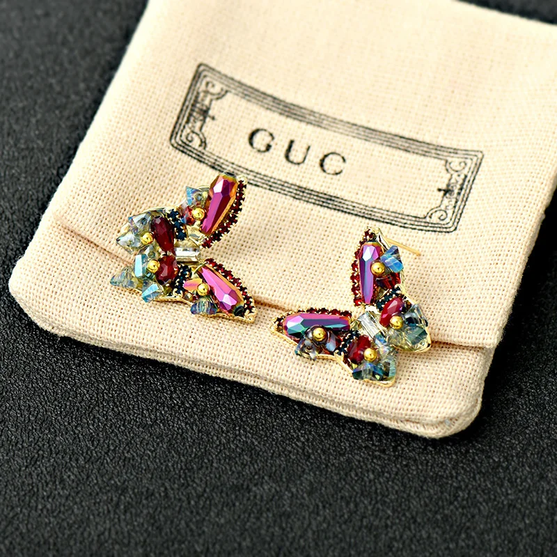 French Light Luxury Color Crystal Butterfly Lady Earrings Cute High-end Valentine's Day Gift 925 Silver Stud Earrings Earrings E
French Light Luxury Color Crystal Butterfly Lady Earrings Cute High-end Valentine's Day Gift 925 Silver Stud Earrings Earrings E