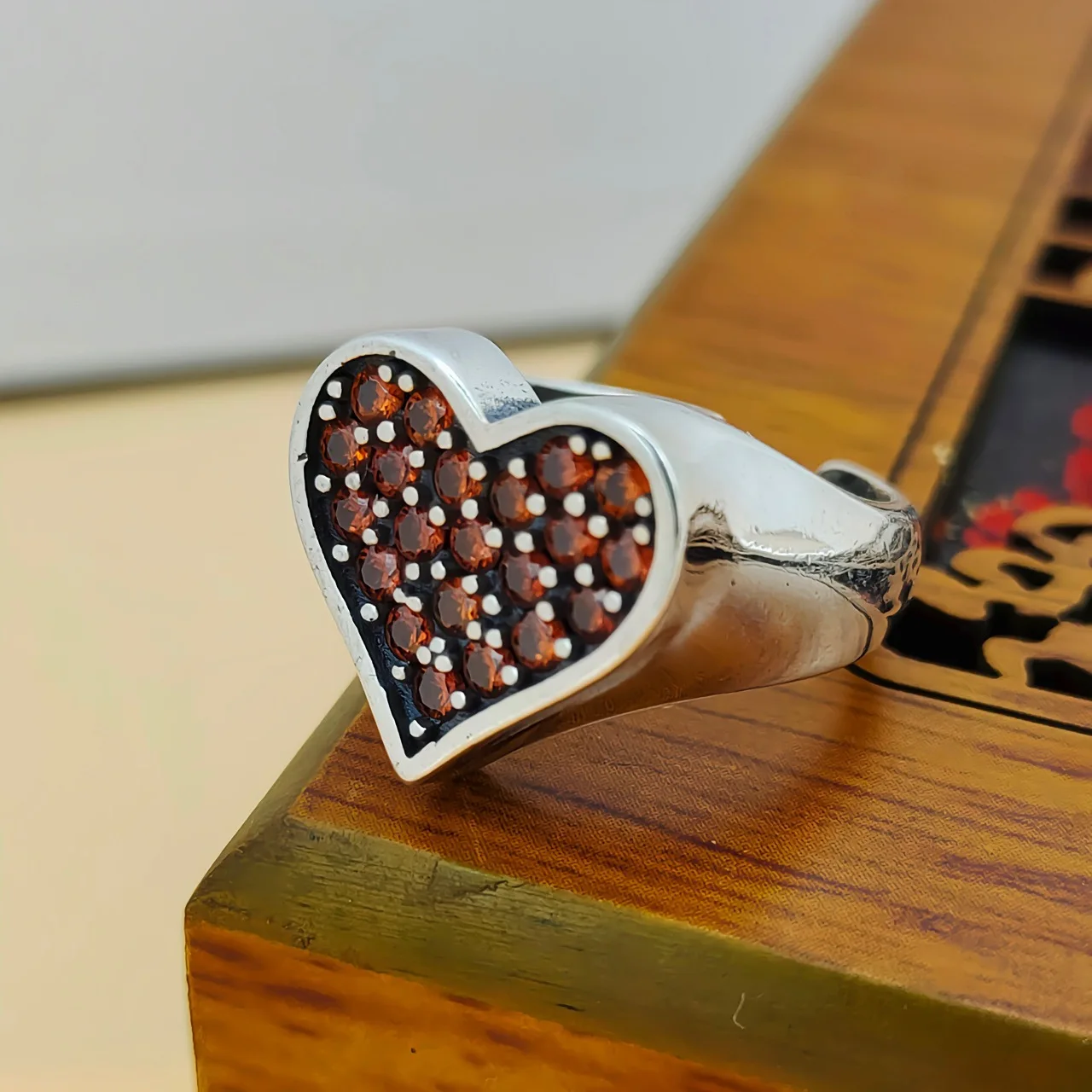 S925 Sterling Silver Heavy Industry Love Full Diamond Zircon Ring Ins Tide Cold Wind Heart Shaped Opening Adjustable Tide
S925 Sterling Silver Heavy Industry Love Full Diamond Zircon Ring Ins Tide Cold Wind Heart Shaped Opening Adjustable Tide