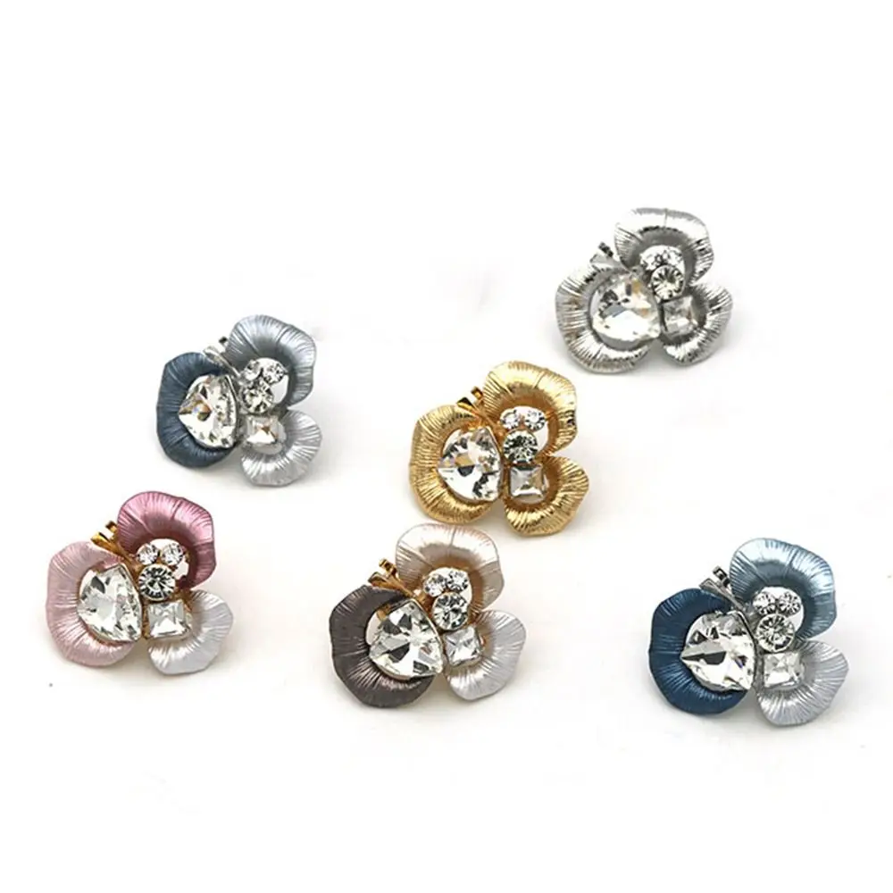 1pcs Women Flower Wedding Bride Shiny Decorative Clips Charm Buckle Shoe Decorations Rhinestone Shoe Clip
1pcs Women Flower Wedding Bride Shiny Decorative Clips Charm Buckle Shoe Decorations Rhinestone Shoe Clip