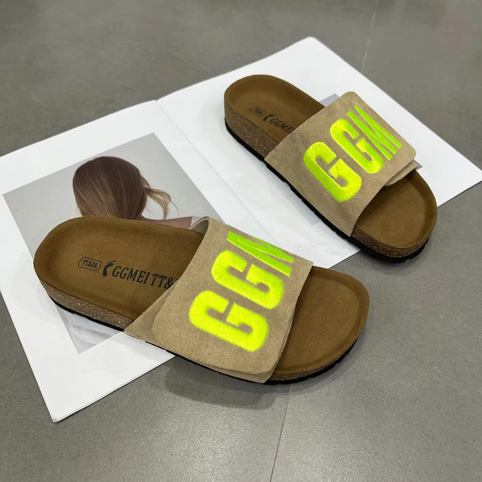 Chunky Slides Clip Toe Women Slippers Fashion Outdoor Comfort Soft Sole Platform Flats Lalides Beach Vacation Sandalias
Chunky Slides Clip Toe Women Slippers Fashion Outdoor Comfort Soft Sole Platform Flats Lalides Beach Vacation Sandalias