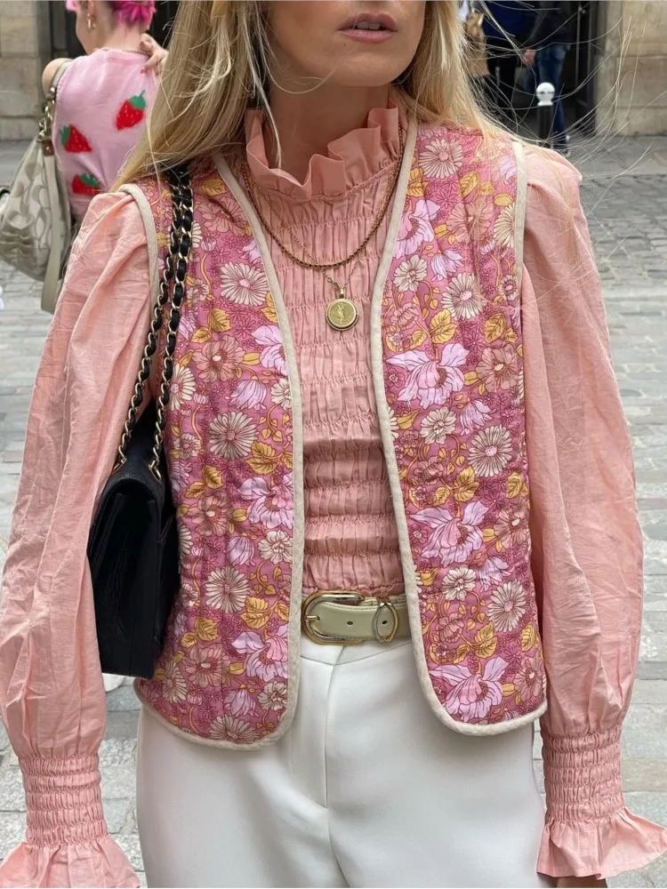Sweet Floral Printed Women's Reversible Vest Fashion Sleeveless Pink Cardigan 2023 Autumn Lady Vacation High Street Waistcoat
Sweet Floral Printed Women's Reversible Vest Fashion Sleeveless Pink Cardigan 2023 Autumn Lady Vacation High Street Waistcoat