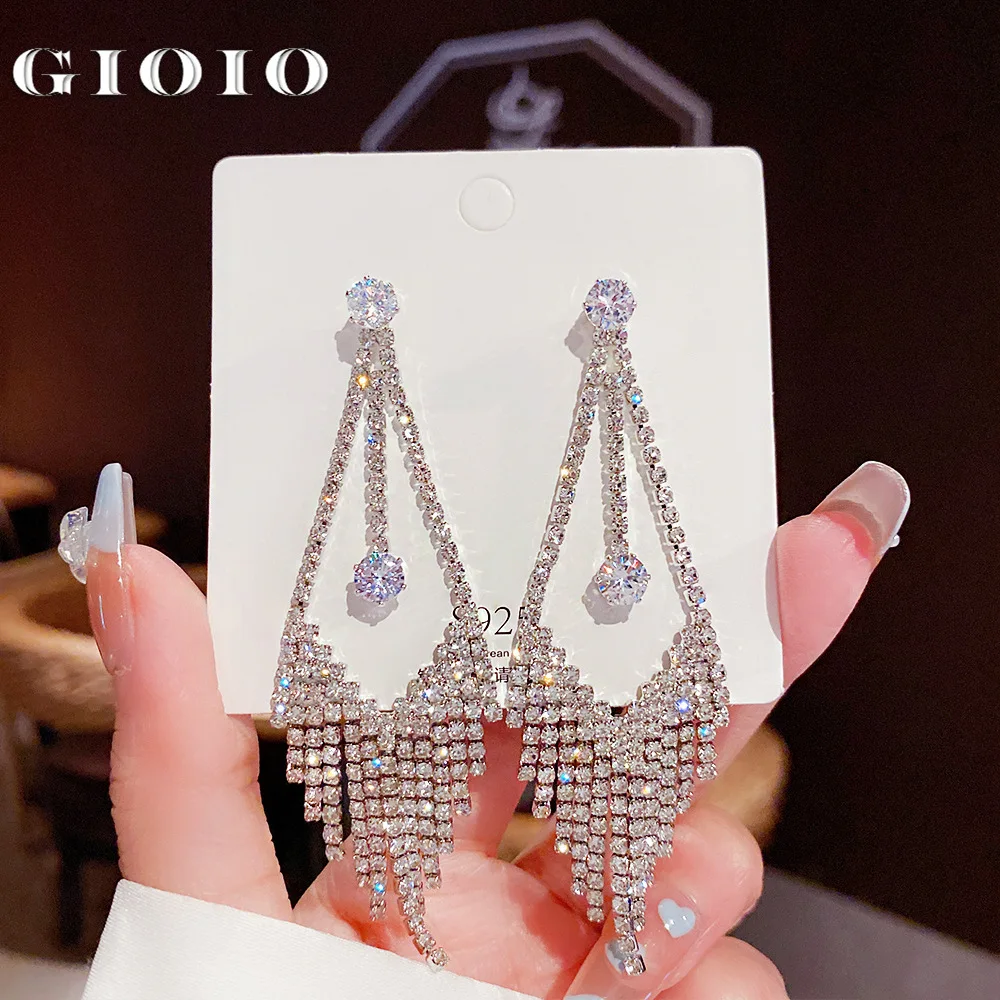 GIOIO S925 Silver Needle Fashion Full Diamond Earrings Advanced Water Sensitive Ear Studs Long Tassel Earrings Female
GIOIO S925 Silver Needle Fashion Full Diamond Earrings Advanced Water Sensitive Ear Studs Long Tassel Earrings Female