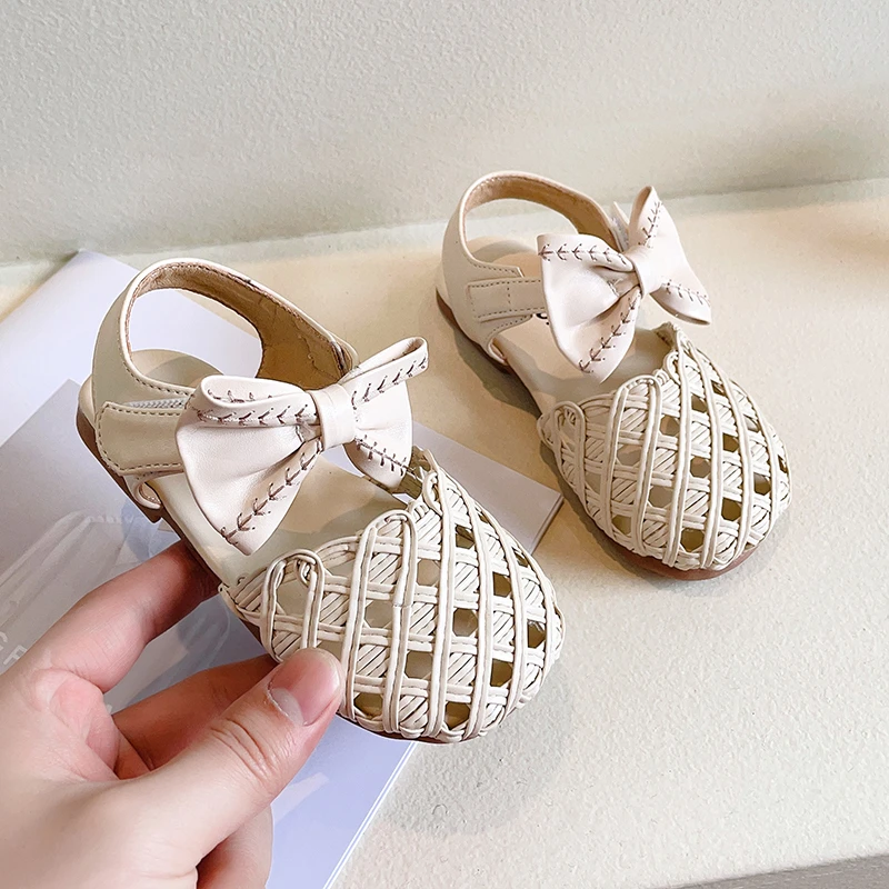 Girls Sandals Toes Wrapped PU Bow Kids Fashion Square-toe Children Casual Shoes Versatile Flats Children Simple Princess Shoes
Girls Sandals Toes Wrapped PU Bow Kids Fashion Square-toe Children Casual Shoes Versatile Flats Children Simple Princess Shoes
