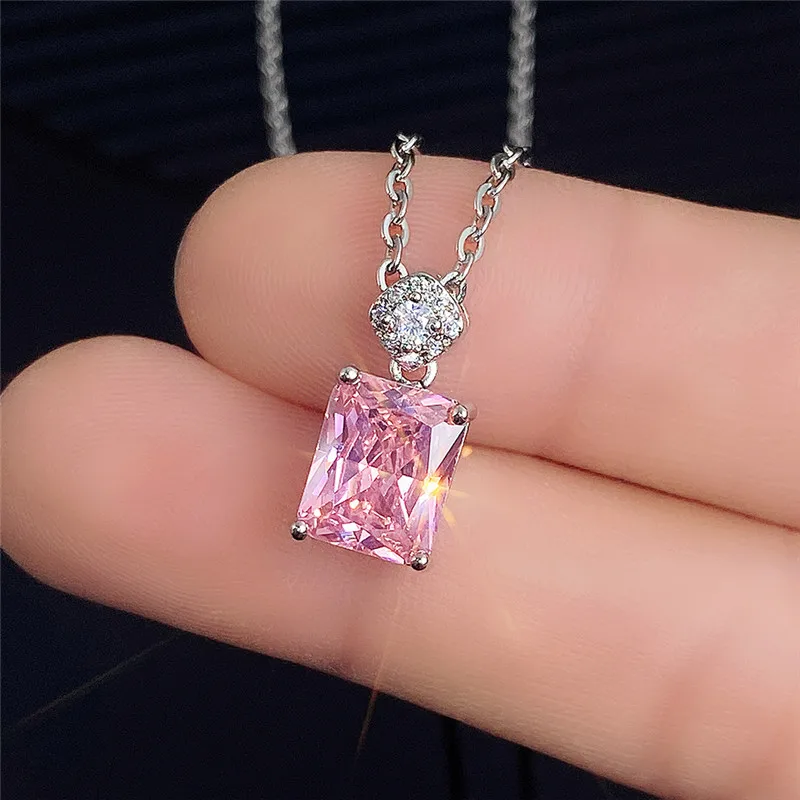 Fashion New Necklace Pendant Ladies Zirconia Square Pink Diamond Ladies Design Versatile Pendant Necklace
Fashion New Necklace Pendant Ladies Zirconia Square Pink Diamond Ladies Design Versatile Pendant Necklace