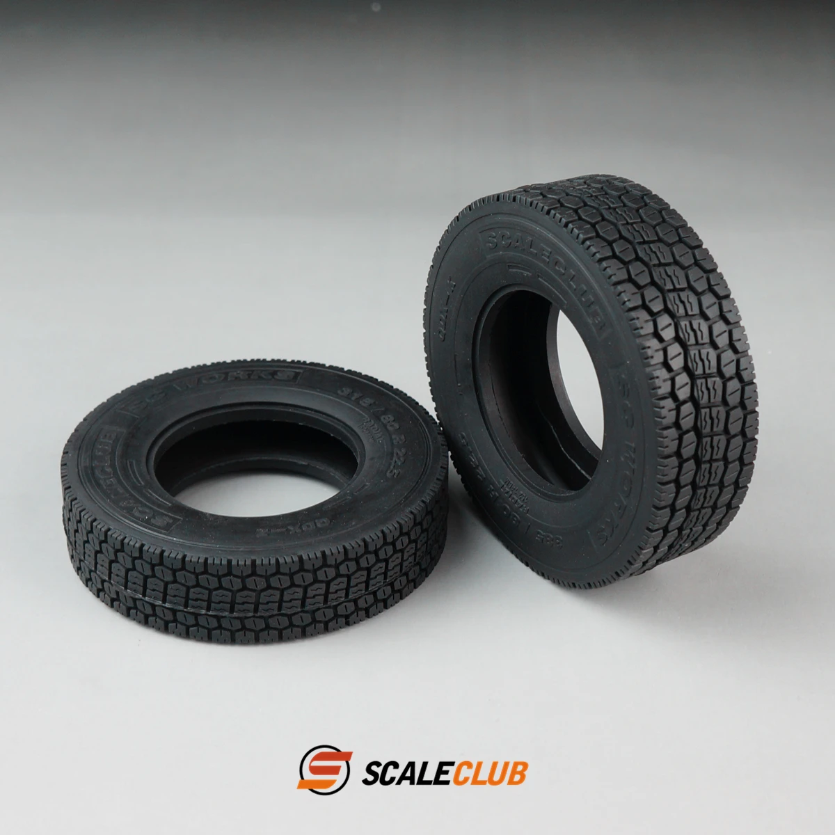 Scaleclub 1/14 Truck Simulation Road Tires are Suitable for LESU Tamiya Scania MAN BENZ Volvo Hino and DIY Models
Scaleclub 1/14 Truck Simulation Road Tires are Suitable for LESU Tamiya Scania MAN BENZ Volvo Hino and DIY Models