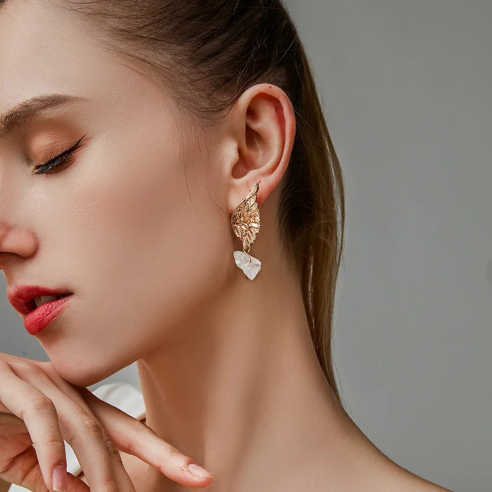 2021 New Angel Wing Stone Creativity Earrings Drop Dangle Ear Stud For Women Long Earring Bohemia Jewelrys
2021 New Angel Wing Stone Creativity Earrings Drop Dangle Ear Stud For Women Long Earring Bohemia Jewelrys