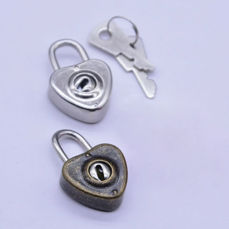M6CF Mini Padlock Heart Shape Lock With for Bag Suitcase Luggage Book
M6CF Mini Padlock Heart Shape Lock With for Bag Suitcase Luggage Book