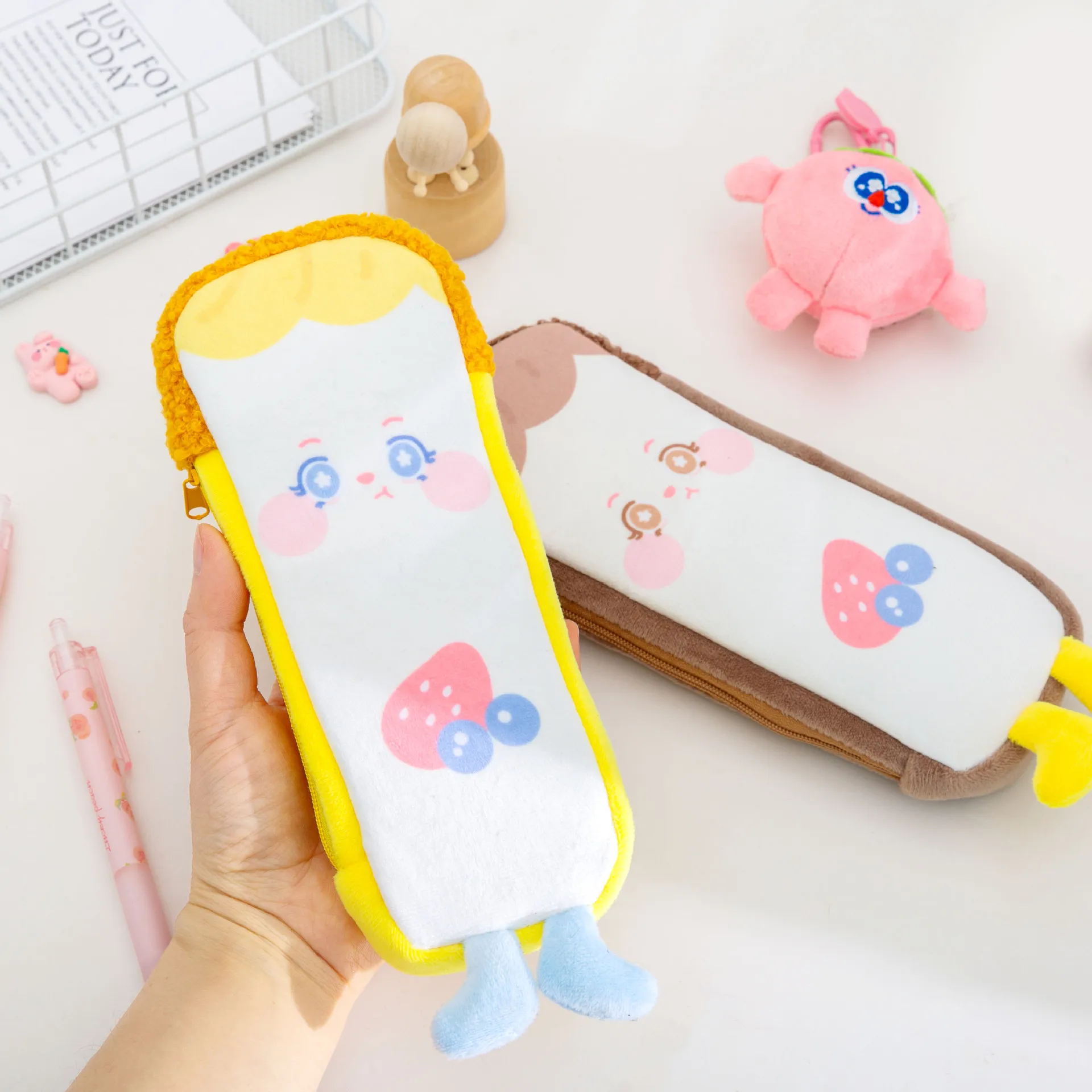 Мультяшный чехол для карандашей с хлебом, большая емкость, сумка для ручек, милые красивые канцелярские принадлежности для студентов, кавай... 
Мультяшный чехол для карандашей с хлебом, большая емкость, сумка для ручек, милые красивые канцелярские принадлежности для студентов, кавай...