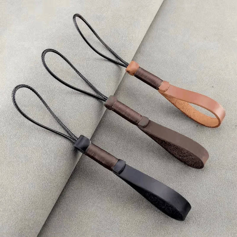 Handmade Leather Key Chain Gift Cowhide Antique Woven Rope Key Chain Wholesale Creative Car Key Chain Rope Belt Leather Cord
Handmade Leather Key Chain Gift Cowhide Antique Woven Rope Key Chain Wholesale Creative Car Key Chain Rope Belt Leather Cord