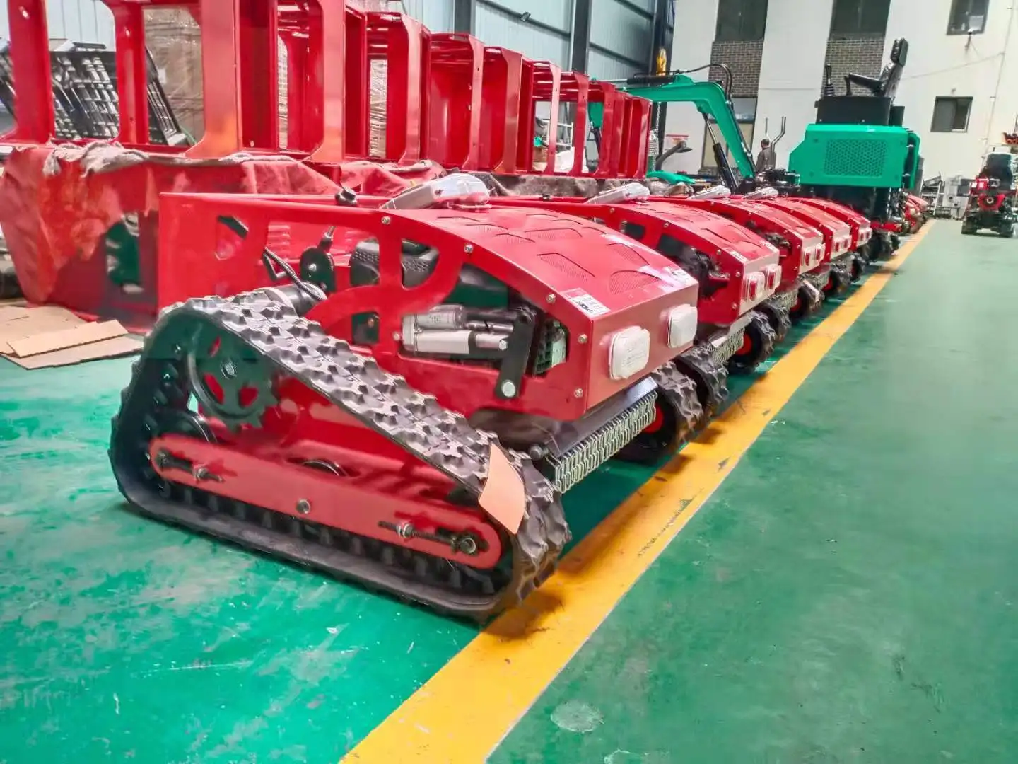 Grass Cutter 200m Remote Control RC Lawn Mower Robot Gasoline Grass Cutting Machine Agricultural Mowing Robot New Model
Grass Cutter 200m Remote Control RC Lawn Mower Robot Gasoline Grass Cutting Machine Agricultural Mowing Robot New Model