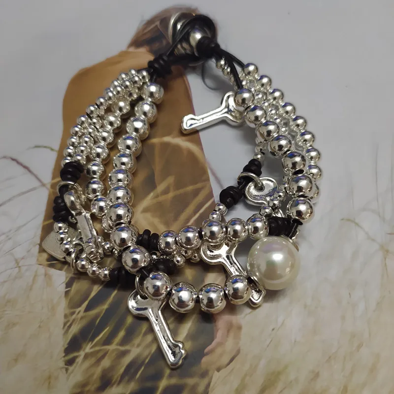 New European and American Original Fashion Electroplating 925 Silver Multi Beads Rope and Key Bracelet Holiday Jewelry Gift
New European and American Original Fashion Electroplating 925 Silver Multi Beads Rope and Key Bracelet Holiday Jewelry Gift