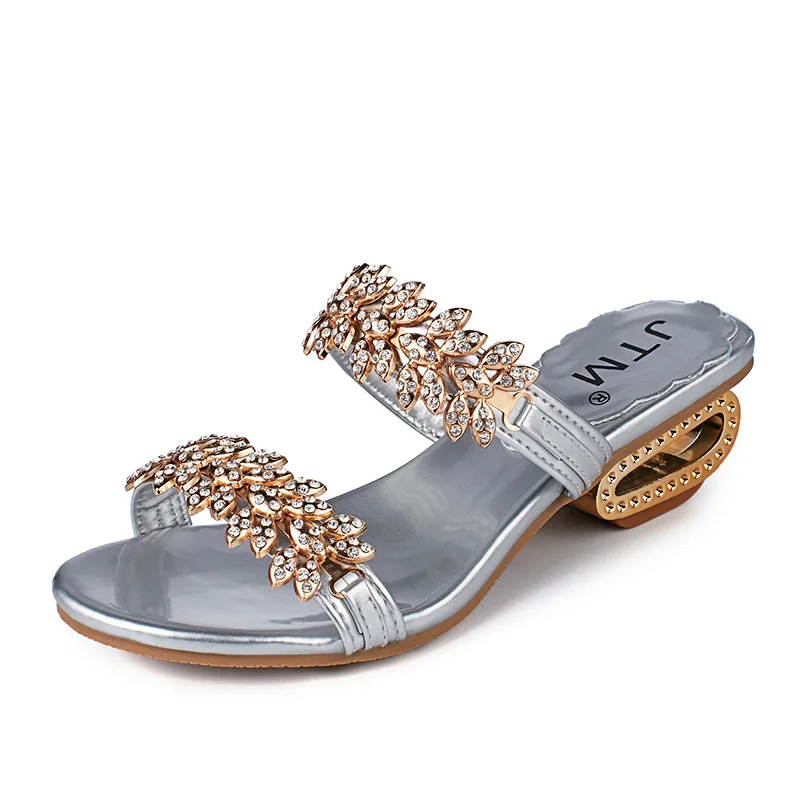 Summer Sandal Women Luxurious Gold Cutout Heel Shoes Metal Flowers Beach Shoes Female Rhinestone Slippers Comfortable Shoes
Summer Sandal Women Luxurious Gold Cutout Heel Shoes Metal Flowers Beach Shoes Female Rhinestone Slippers Comfortable Shoes