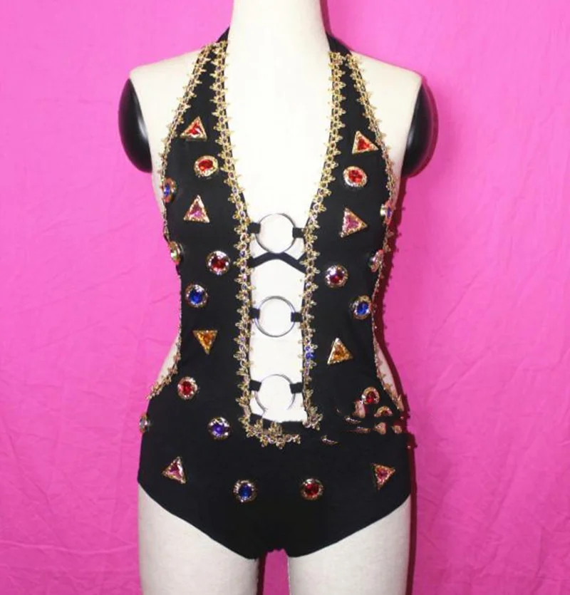 DS performance clothes new DJ female singer nightclub super sexy hollow out low chest backless diamond bodysuit
DS performance clothes new DJ female singer nightclub super sexy hollow out low chest backless diamond bodysuit