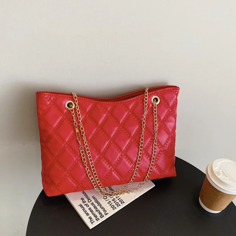 Luxury Chain Tote Bags for Women Handbags Fashion Pu Leather Quilted Ladies Shoulder Bag Large Capacity Lingge Hand Bag Purses
Luxury Chain Tote Bags for Women Handbags Fashion Pu Leather Quilted Ladies Shoulder Bag Large Capacity Lingge Hand Bag Purses