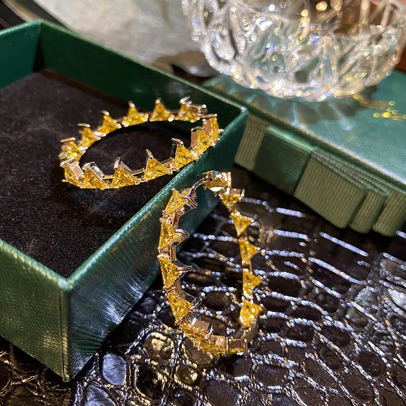 triangle yellow diamond hoop earrings luxury European circle simple geometric high-end elegant women classic jewelry
triangle yellow diamond hoop earrings luxury European circle simple geometric high-end elegant women classic jewelry