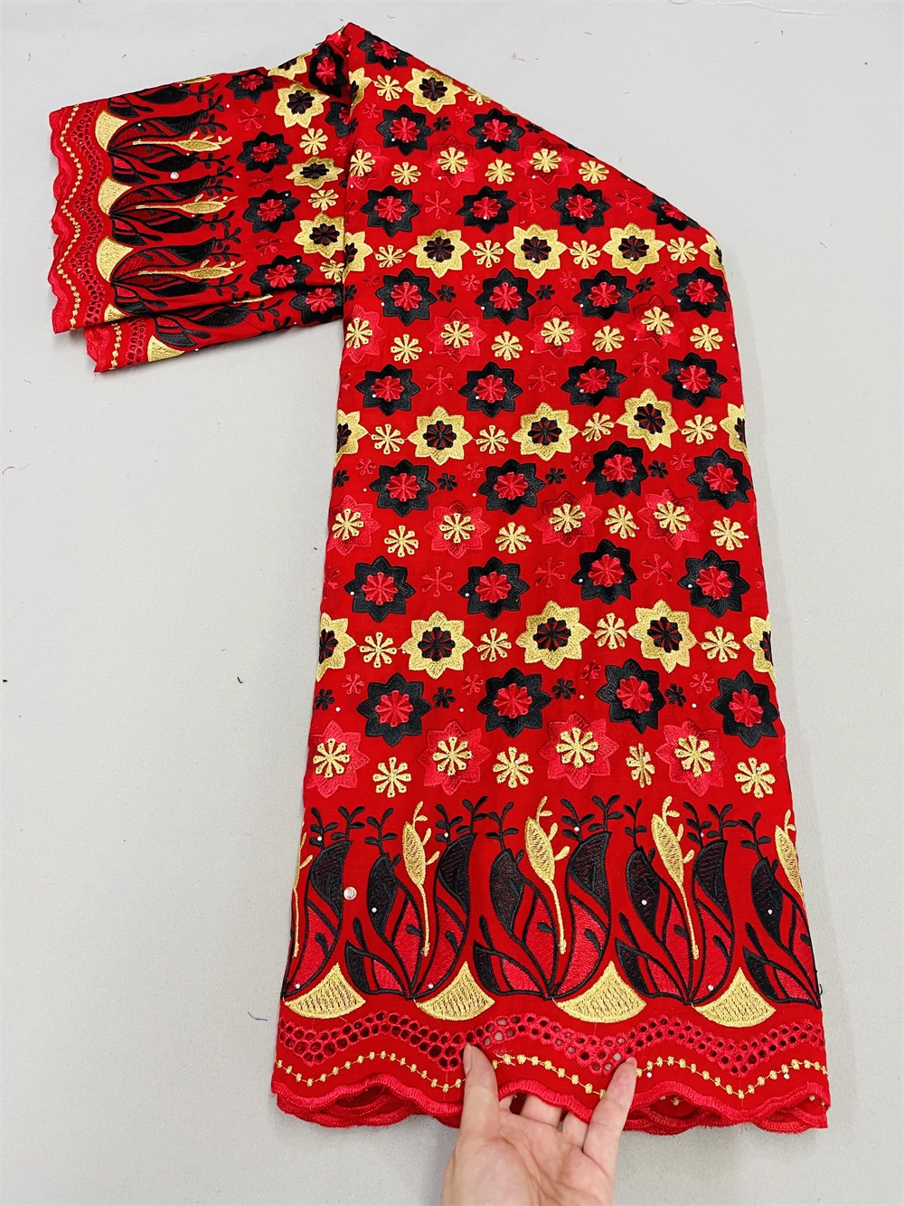 African Laces Fabric 5 Yards High Quality Nigerian 100% Cotton Lace Swiss Voile Lace In Switzerland For Women Party Dress Sewing
African Laces Fabric 5 Yards High Quality Nigerian 100% Cotton Lace Swiss Voile Lace In Switzerland For Women Party Dress Sewing