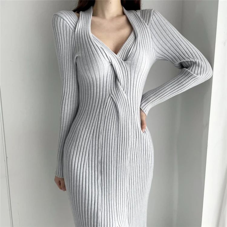 Gray Sexy Wool Dress Women Cross V-neck 2022 Winter Elegant Long Knitted Vestido Khaki Twist Party Korean Knitwear Autumn
Gray Sexy Wool Dress Women Cross V-neck 2022 Winter Elegant Long Knitted Vestido Khaki Twist Party Korean Knitwear Autumn