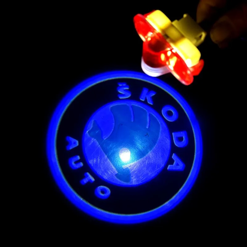 2 шт. светодиодный автомобильный декор двери 3D призрачная тень проектор любезные огни логотип для Skoda Octavia A5 1Z 2 MK2 2001-2012 2008 2007
2 шт. светодиодный автомобильный декор двери 3D призрачная тень проектор любезные огни логотип для Skoda Octavia A5 1Z 2 MK2 2001-2012 2008 2007