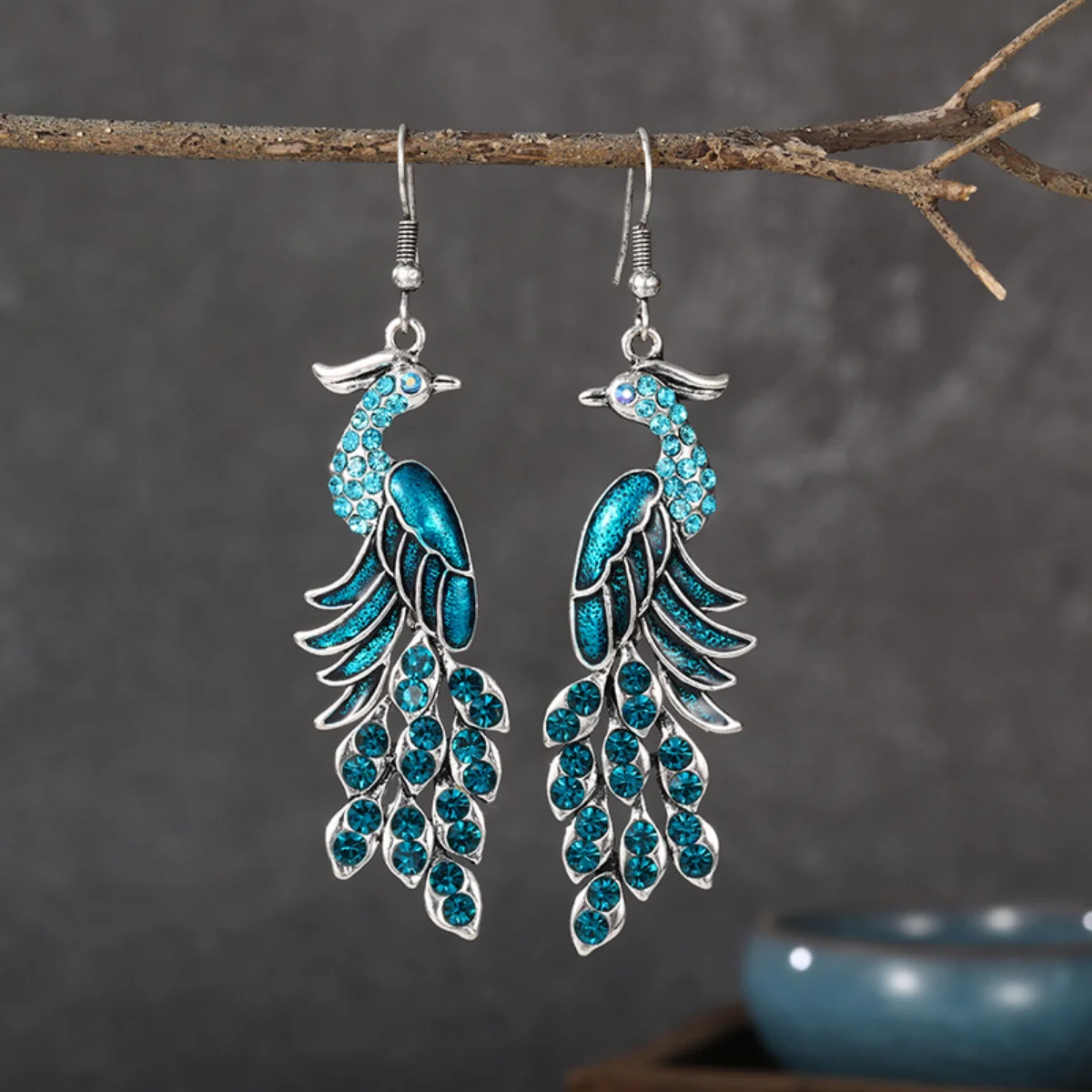 Long Chinese Style Diamond Texture Peacock Earrings Vintage Earrings Wholesale of Jewelry At The Lowest Price World Less Than $1
Long Chinese Style Diamond Texture Peacock Earrings Vintage Earrings Wholesale of Jewelry At The Lowest Price World Less Than $1