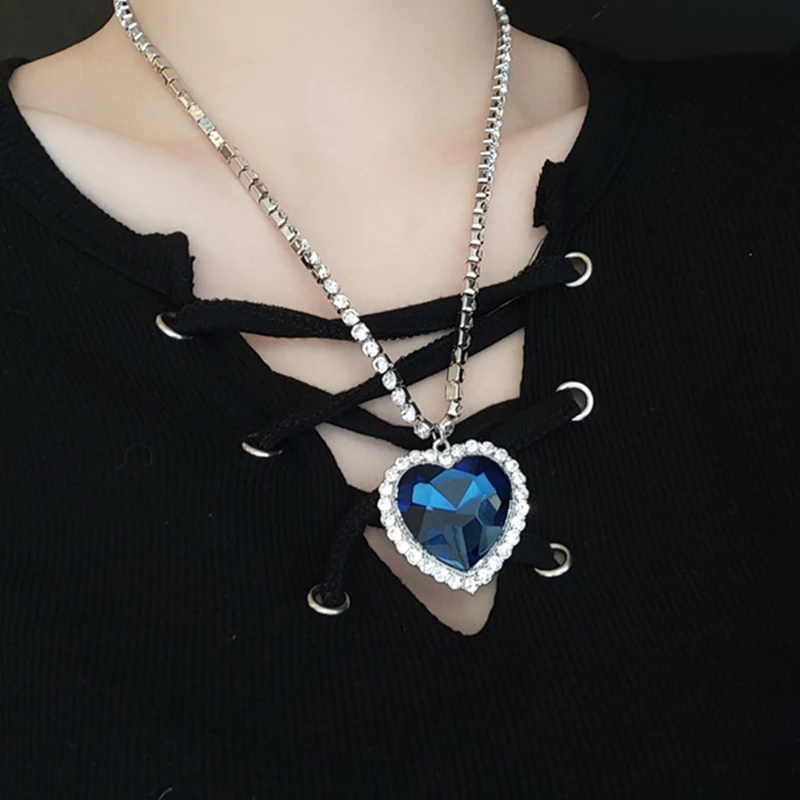 Luxury Big Blue Heart Crystal Necklaces for Women Long Chain Shiny Rhinestone Pendant Necklaces Statement Wedding Jewelry
Luxury Big Blue Heart Crystal Necklaces for Women Long Chain Shiny Rhinestone Pendant Necklaces Statement Wedding Jewelry