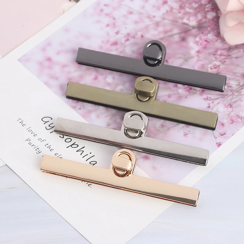 1pcs Vintage Bag Metal Clasp Turn Locks Twist Button For Diy Handbag Asas Para Bolso Accessories Bag Accessories Tracolla Per
1pcs Vintage Bag Metal Clasp Turn Locks Twist Button For Diy Handbag Asas Para Bolso Accessories Bag Accessories Tracolla Per