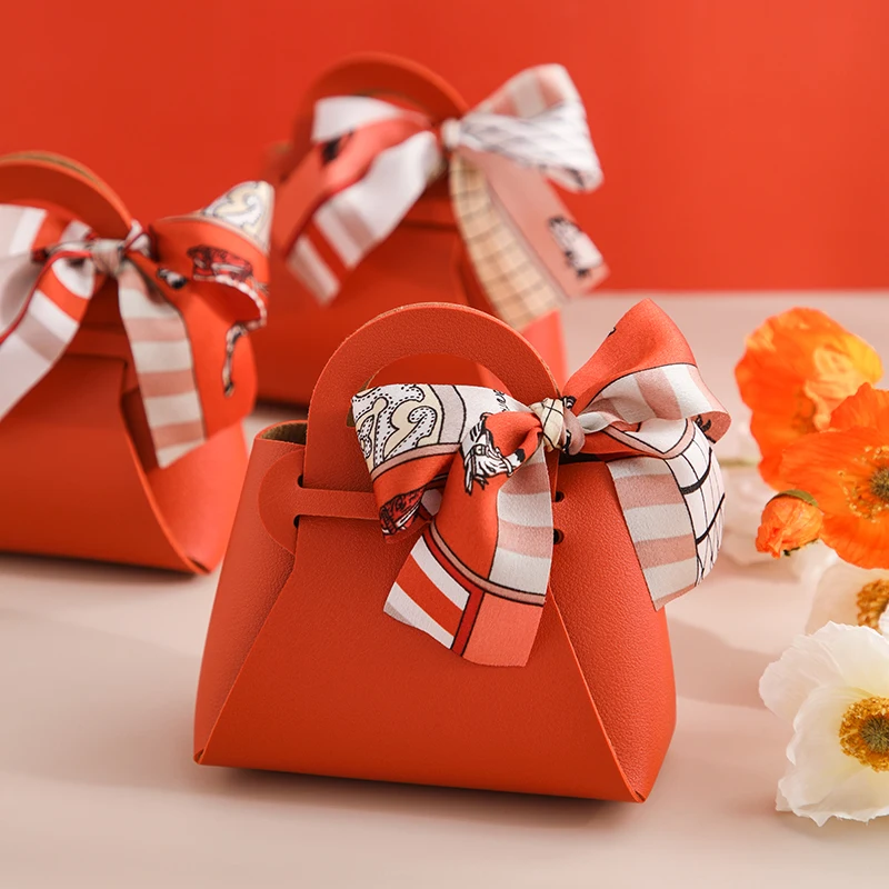 New Creative Wedding Candy Box Leather Hand Foldable Tote Lady Bags Packaging Boxes Baby Shower Party Supplies Wholesale
New Creative Wedding Candy Box Leather Hand Foldable Tote Lady Bags Packaging Boxes Baby Shower Party Supplies Wholesale
