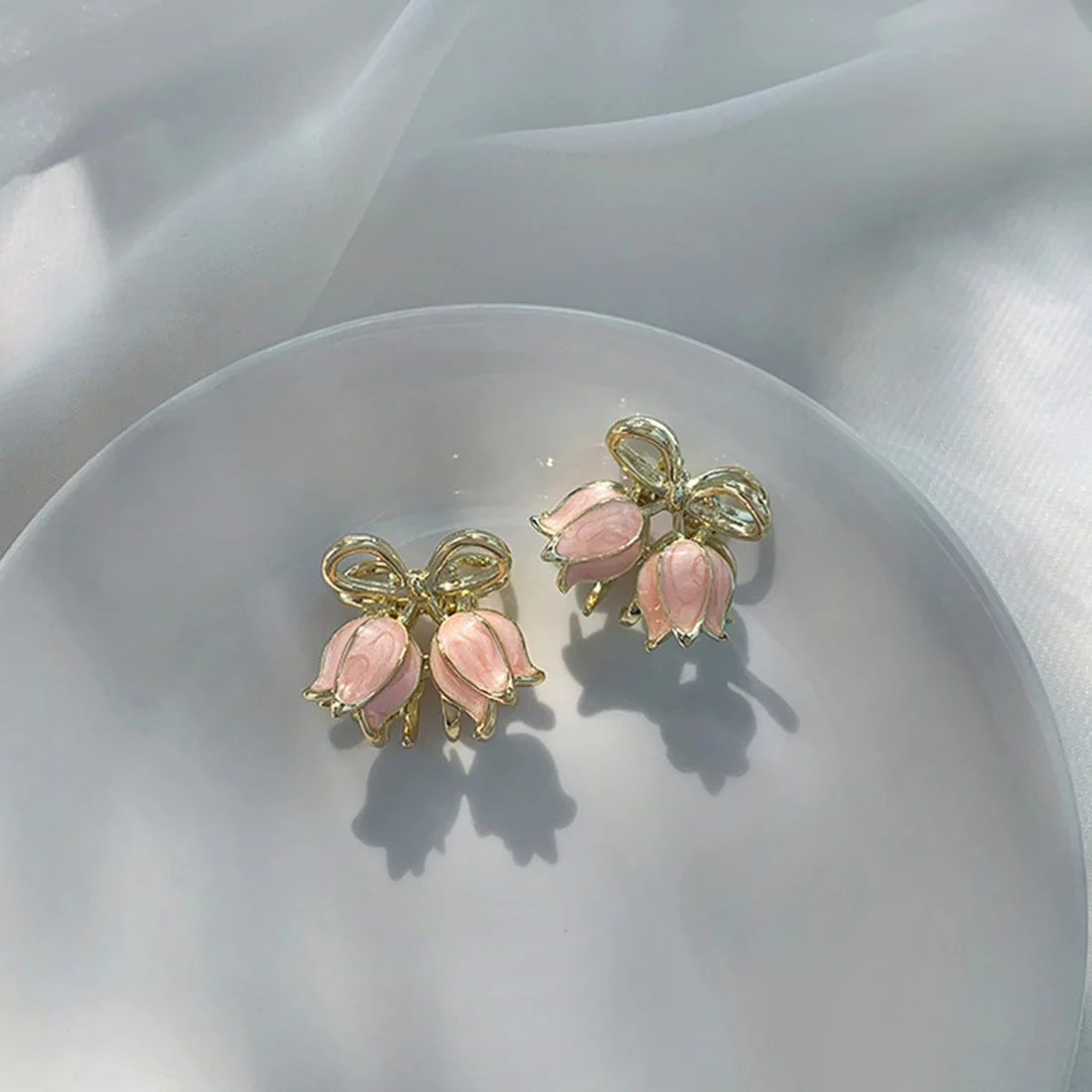 New Sweet Mini Flower Hair Clip Headdress Pink Tulip Hair Clip Female Headwear Small Hair Catch Bangs Top Clip Hairpin Crab Clip
New Sweet Mini Flower Hair Clip Headdress Pink Tulip Hair Clip Female Headwear Small Hair Catch Bangs Top Clip Hairpin Crab Clip