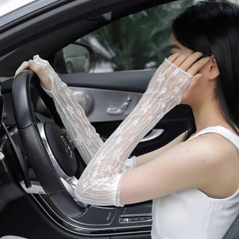 1 pair Lace Hollow-Out Sunscreen Gloves Fingerless Mesh Lace Ice Arm Sleeves Non-slip Thin Sun Protection Sleeve Riding
1 pair Lace Hollow-Out Sunscreen Gloves Fingerless Mesh Lace Ice Arm Sleeves Non-slip Thin Sun Protection Sleeve Riding