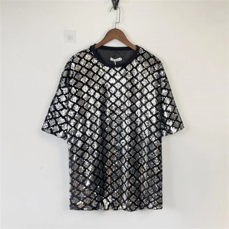 Loose plaid heavy industry sequin t-shirt men and women fish scale round neck short-sleeved shiny top trendy summer new singer
Loose plaid heavy industry sequin t-shirt men and women fish scale round neck short-sleeved shiny top trendy summer new singer