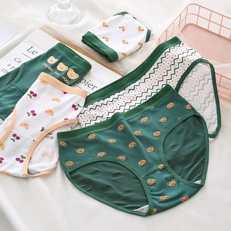 Women Letter Green Cartoon Print Panties Soft Cotton Briefs Female Mid Waist Breathable Seamless Fitness Underwear Sexy Lingerie
Women Letter Green Cartoon Print Panties Soft Cotton Briefs Female Mid Waist Breathable Seamless Fitness Underwear Sexy Lingerie