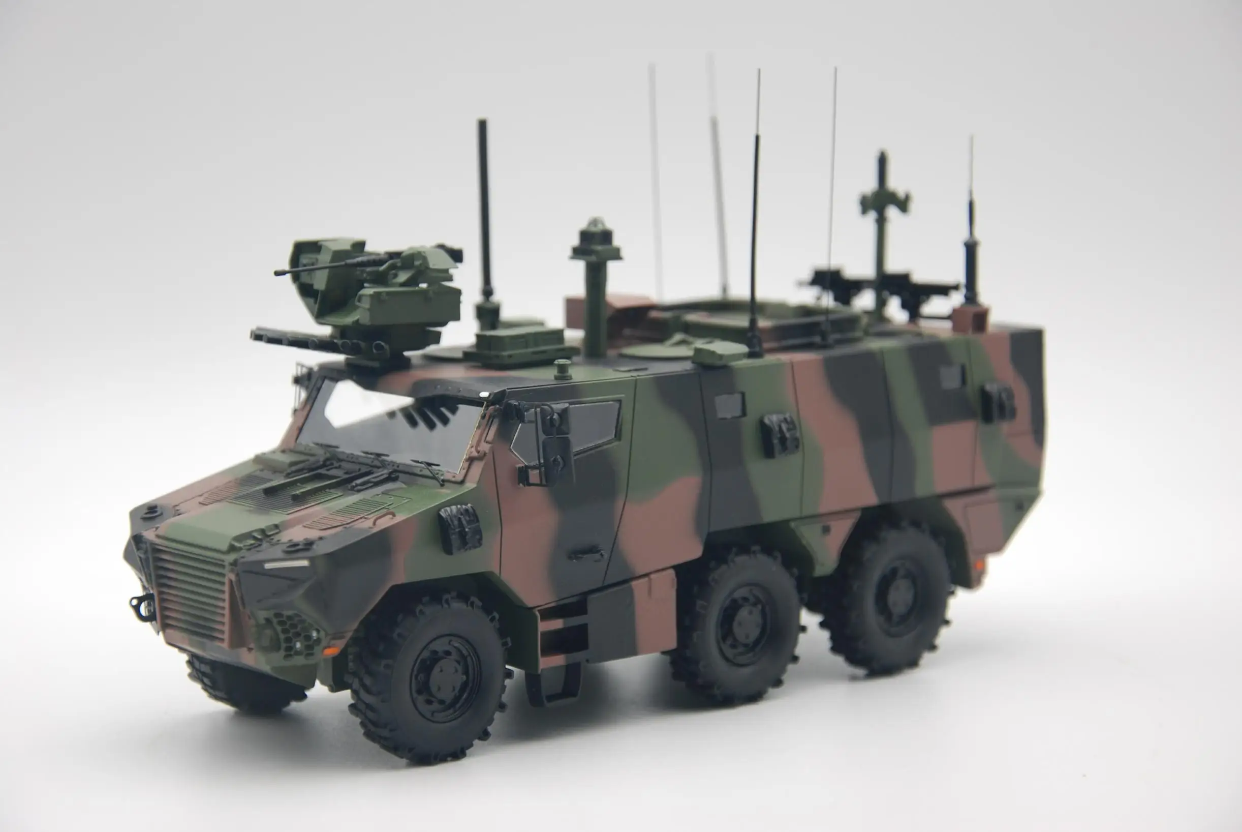 Original Factory 1:48 Voplon Camouflage Armored Vehicle Military Model Metal Resin Static Car Toy Gift
Original Factory 1:48 Voplon Camouflage Armored Vehicle Military Model Metal Resin Static Car Toy Gift