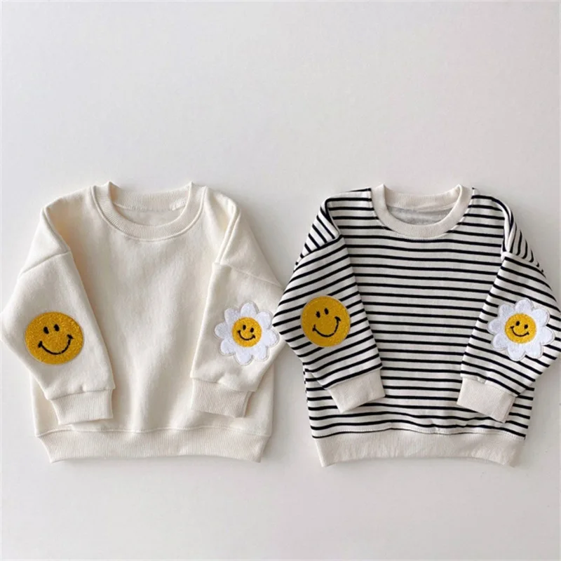 2022 Autumn Winter children cartoon smile warm sweatshirts Boys and Girls cotton loose striped pullovers
2022 Autumn Winter children cartoon smile warm sweatshirts Boys and Girls cotton loose striped pullovers