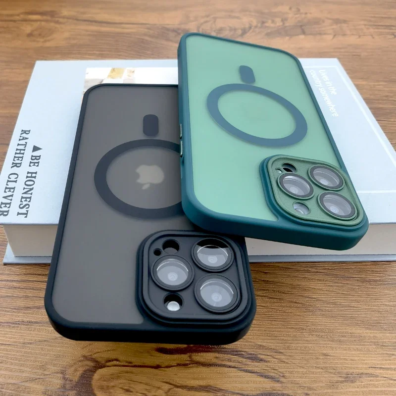 Магнитный матовый чехол для iPhone 16 15 14 13 Pro Max 15Pro защитный с полной защитой