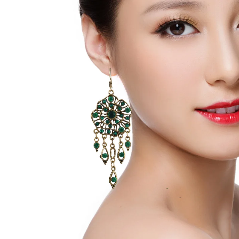 Creative New Boho Gypsy Tassel Indian Dangle Earrings Women Jewelry Ladies Flower Earrings Molan Retro Ethnic Style Earrings
Creative New Boho Gypsy Tassel Indian Dangle Earrings Women Jewelry Ladies Flower Earrings Molan Retro Ethnic Style Earrings